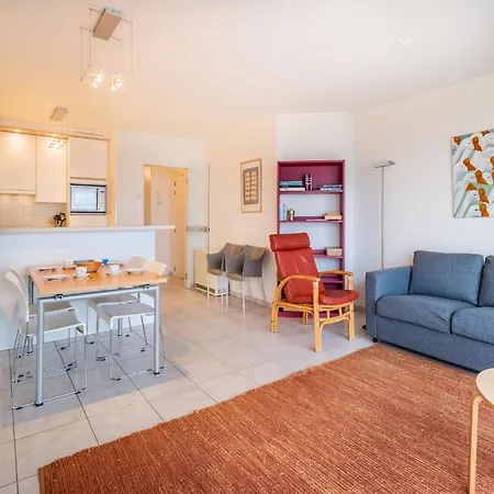 Lägenhet Les Petrels 401 In With Balcony Koksijde