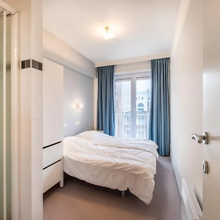 Les Petrels 401 In With Balcony * Koksijde